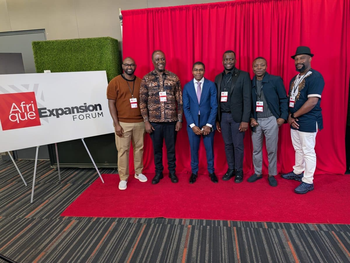 Délégation réunie à l’Afrique Expansion Forum, au Canada.